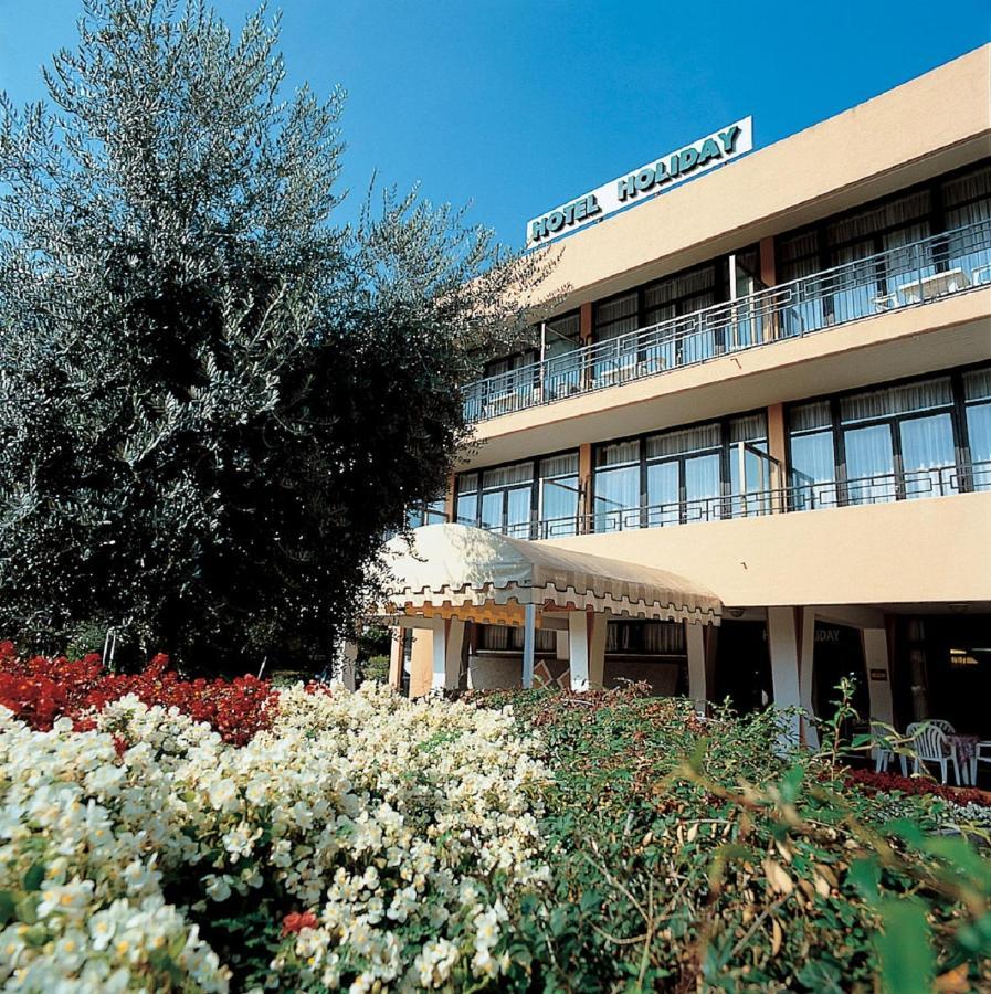โฮเทล เรสซิเดนซ์ ฮอลิเดย์ Aparthotel ซีร์มิโอเน ภายนอก รูปภาพ
