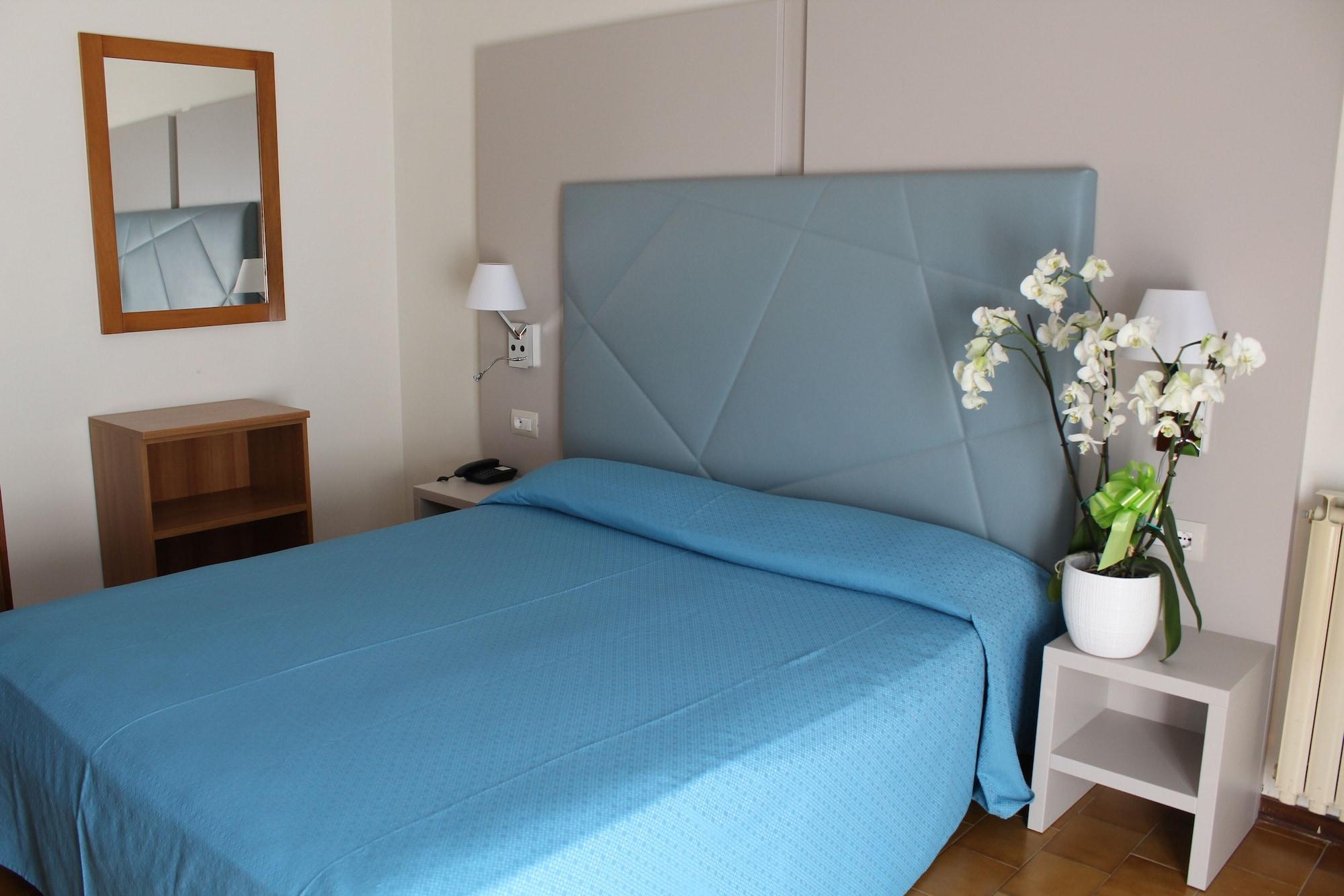 โฮเทล เรสซิเดนซ์ ฮอลิเดย์ Aparthotel ซีร์มิโอเน ภายนอก รูปภาพ
