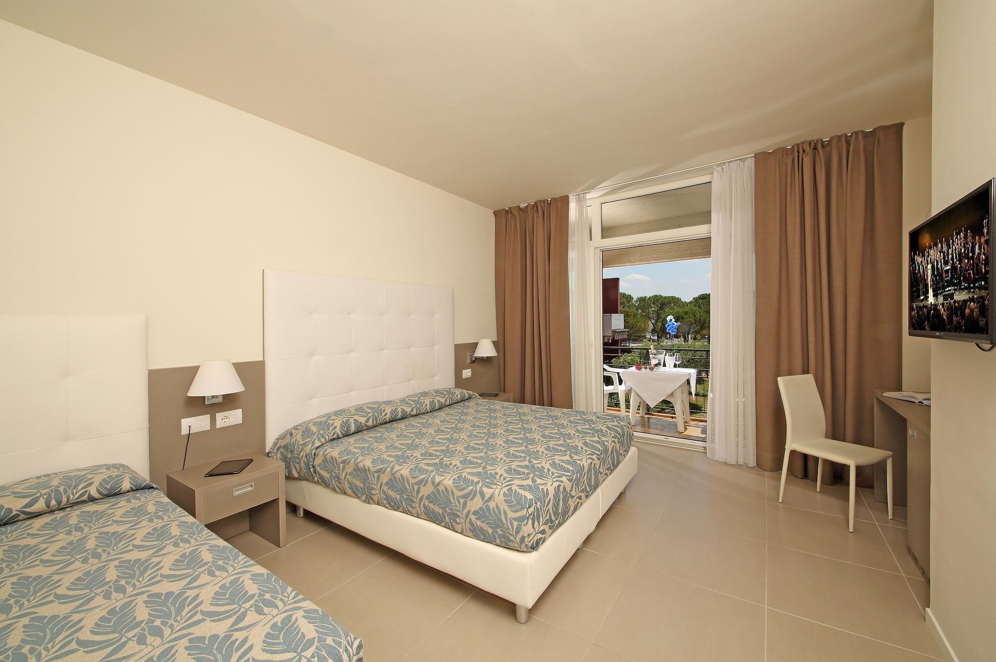 โฮเทล เรสซิเดนซ์ ฮอลิเดย์ Aparthotel ซีร์มิโอเน ภายนอก รูปภาพ