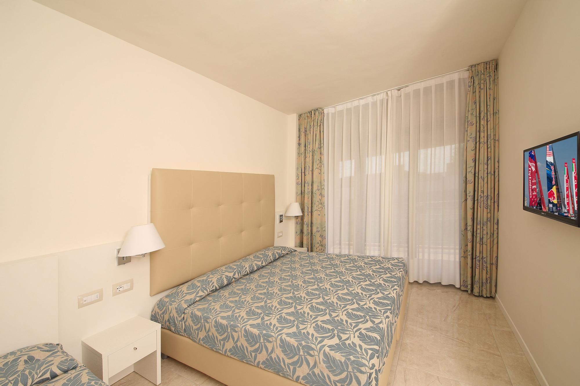 โฮเทล เรสซิเดนซ์ ฮอลิเดย์ Aparthotel ซีร์มิโอเน ภายนอก รูปภาพ